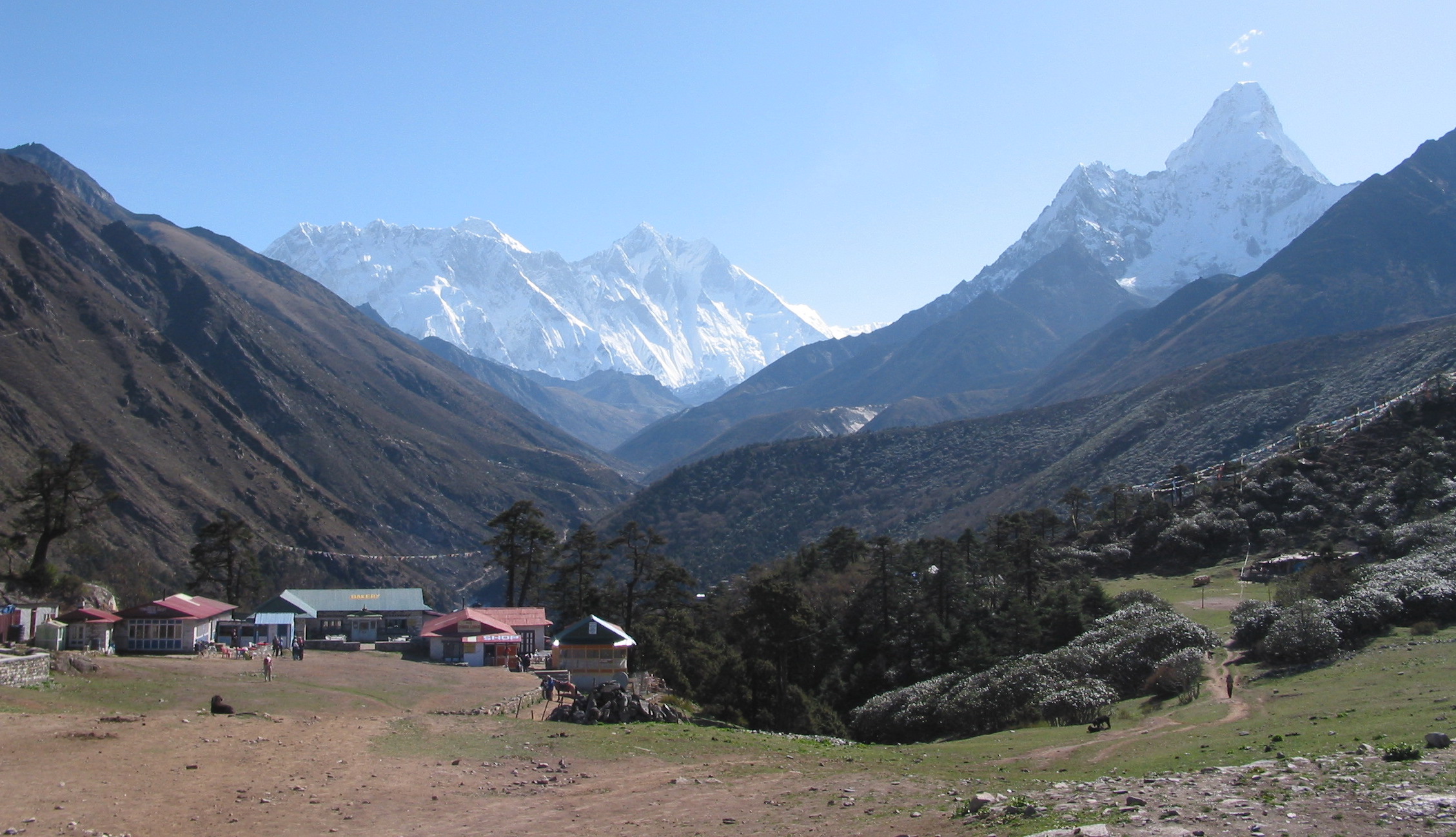 Everest and Amadablam view from Tengbouche